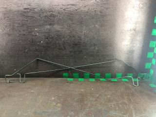 Запчасть торсион крышки багажника Nissan Maxima 1995