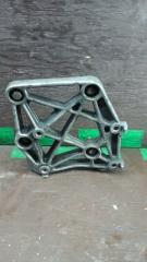 Запчасть кронштейн компрессора кондиционера Nissan Maxima 1995