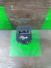 Запчасть usb разъем BMW 5-Series 2019