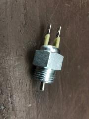 Запчасть датчик заднего хода Volkswagen Golf 1990