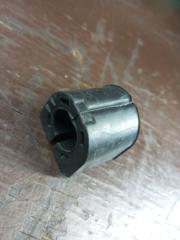 Запчасть втулка стабилизатора OPEL Corsa 2010