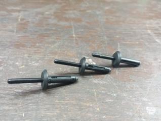 Запчасть клипса BMW X5