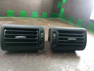 Запчасть дефлектор торпедо боковой Mazda Millenia 1999