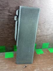 Запчасть подставка под ногу Volkswagen Jetta 2010