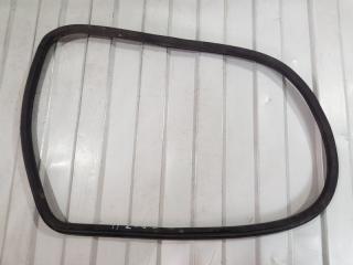 Запчасть уплотнитель стекла двери левый Peugeot 206 2002