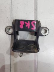 Запчасть петля двери багажника левая SsangYong Kyron 2013