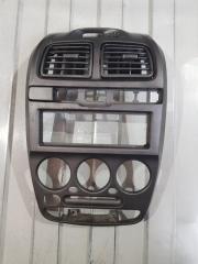 Накладка центральной консоли Hyundai Accent 2004