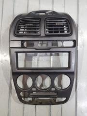 Накладка центральной консоли Hyundai Accent 2004