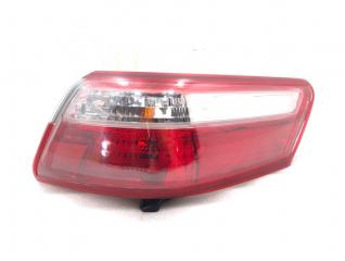 Запчасть стоп-сигнал правый Toyota Camry 2007