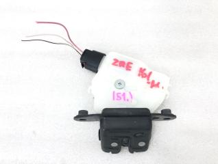 Запчасть замок двери багажника Toyota Corolla Fielder 2013