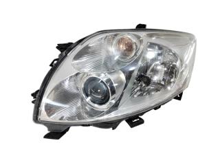 Запчасть фара левая Toyota Auris 2008