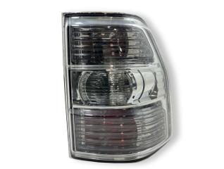Запчасть стоп-сигнал правый Mitsubishi Pajero 2008