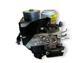 Запчасть блок abs Toyota Crown Majesta 2005