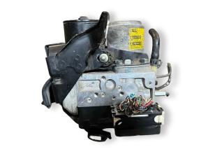 Запчасть блок abs Toyota Crown Majesta 2005