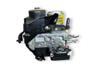 Запчасть блок abs Toyota Crown Majesta 2005