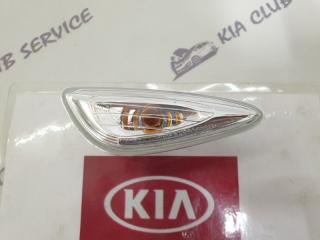 Повторитель поворота в крыло передний правый Kia Ceed 2012-2018
