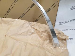 Молдинг решетки радиатора передний RX 2019-2022 4