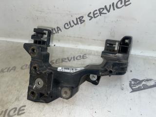 Кронштейн телевизора передний левый KIA CEED 2012