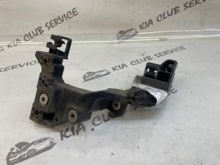 Кронштейн телевизора передний левый KIA CEED 2013