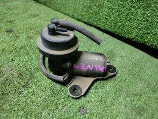 Запчасть вакуумный клапан Toyota HILUX SURF 1994