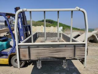 Кузов бортовой CANTER 1997 FB501B 4M40 Кузов бортовой CANTER 1997 FB501B 4M40