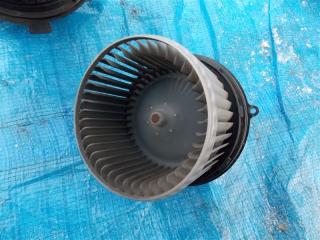 Мотор печки SUZUKI EVERY DA62V K6A 1 ракурс Мотор печки SUZUKI EVERY DA62V K6A 1 ракурс