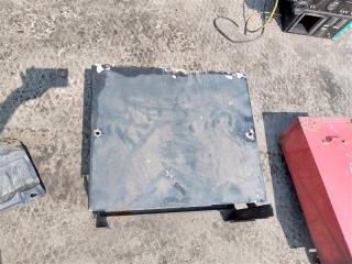 Запчасть подставка под аккумулятор VOLVO FL7 1991