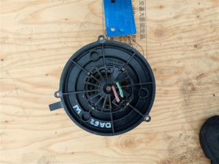 Мотор печки SUZUKI EVERY DA62 K6A 1 ракурс Мотор печки SUZUKI EVERY DA62 K6A 1 ракурс
