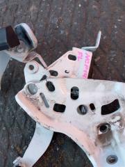 Ролик раздвижной двери левый TOYOTA SPADE NCP141 1NZ-FE 1 ракурс
