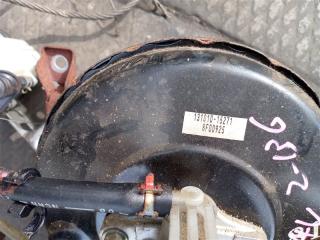 Главный тормозной цилиндр SUZUKI EVERY DA64V K6A 2 ракурс