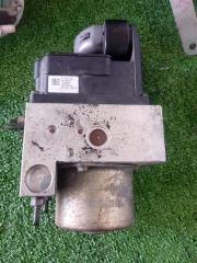Блок abs NISSAN ELGRAND APE50 VQ35DE 2 ракурс