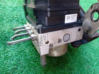 Блок abs NISSAN ELGRAND E51 2 ракурс