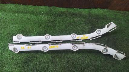 Крепление бампера заднее правое TOYOTA ISIS