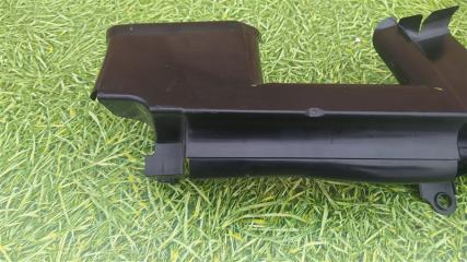 Защита радиатора правая TOYOTA NOAH ZWR90W 2ZR-FXE 16593-V1010 2 ракурс