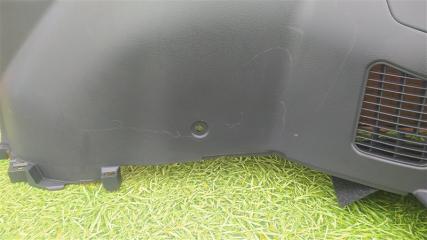 Обшивка багажника правая задняя TOYOTA NOAH ZWR90W 62511-V1010 4 ракурс