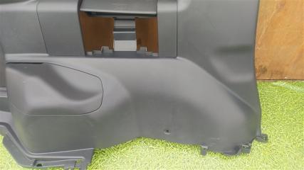 Обшивка багажника левая задняя TOYOTA NOAH ZWR90W 62735-V1010 3 ракурс