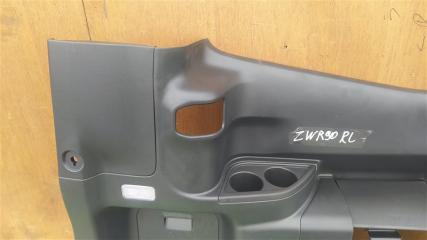 Обшивка багажника левая задняя TOYOTA NOAH ZWR90W 62735-V1010 5 ракурс
