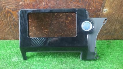 Консоль магнитофона TOYOTA NOAH