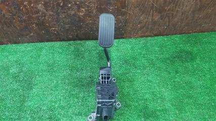 Педаль газа TOYOTA NOAH ZWR90W 78110-60210 3 ракурс Педаль газа TOYOTA NOAH ZWR90W 78110-60210 3 ракурс