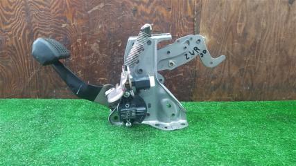 Педаль тормоза TOYOTA NOAH