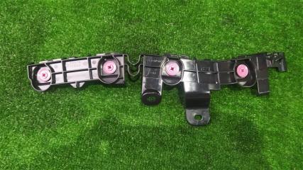 Крепление бампера левое заднее TOYOTA NOAH ZWR90W 52576-V1010 1 ракурс