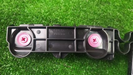 Крепление бампера левое заднее TOYOTA NOAH ZWR90W 52576-V1010 2 ракурс