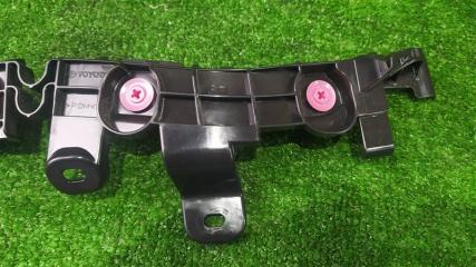 Крепление бампера левое заднее TOYOTA NOAH ZWR90W 52576-V1010 3 ракурс