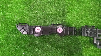 Крепление бампера левое заднее TOYOTA NOAH ZWR90W 52156-V1010 2 ракурс