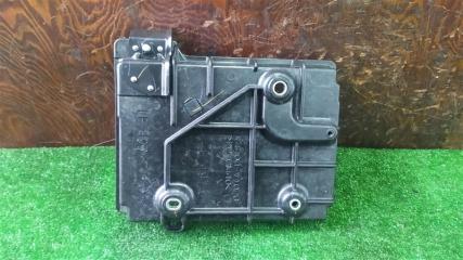 Крепление аккумулятора переднее TOYOTA NOAH ZWR90W 74404-V1020 4 ракурс