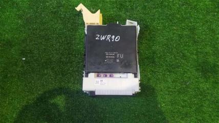 Блок управления TOYOTA NOAH ZWR90W 2ZR-FXE 89221-V1010 1 ракурс