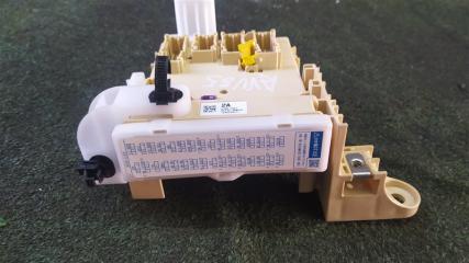Блок предохранителей TOYOTA HARRIER AVU65 82730-48N00A 2 ракурс Блок предохранителей TOYOTA HARRIER AVU65 82730-48N00A 2 ракурс