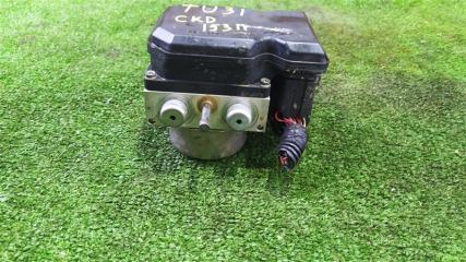 Блок abs NISSAN PRESAGE TU31 QR25DE TD8403 2 ракурс