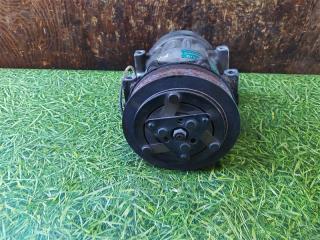 Компрессор кондиционера VOLVO FH12 D12 21184142 3 ракурс