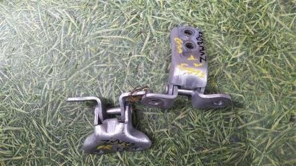 Петля дверная передняя правая TOYOTA PRIUS